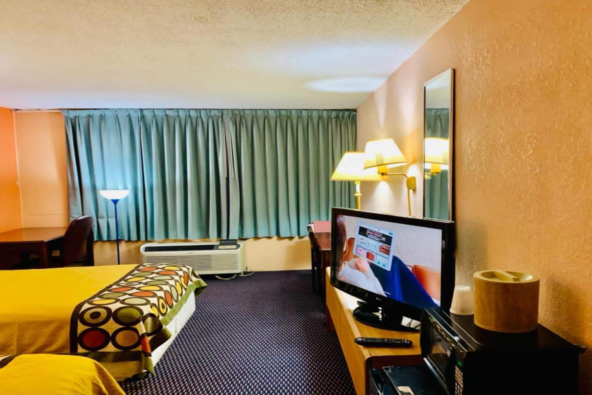 Red Carpet Inn & Suites Lima -Listing Partner Exteriör bild