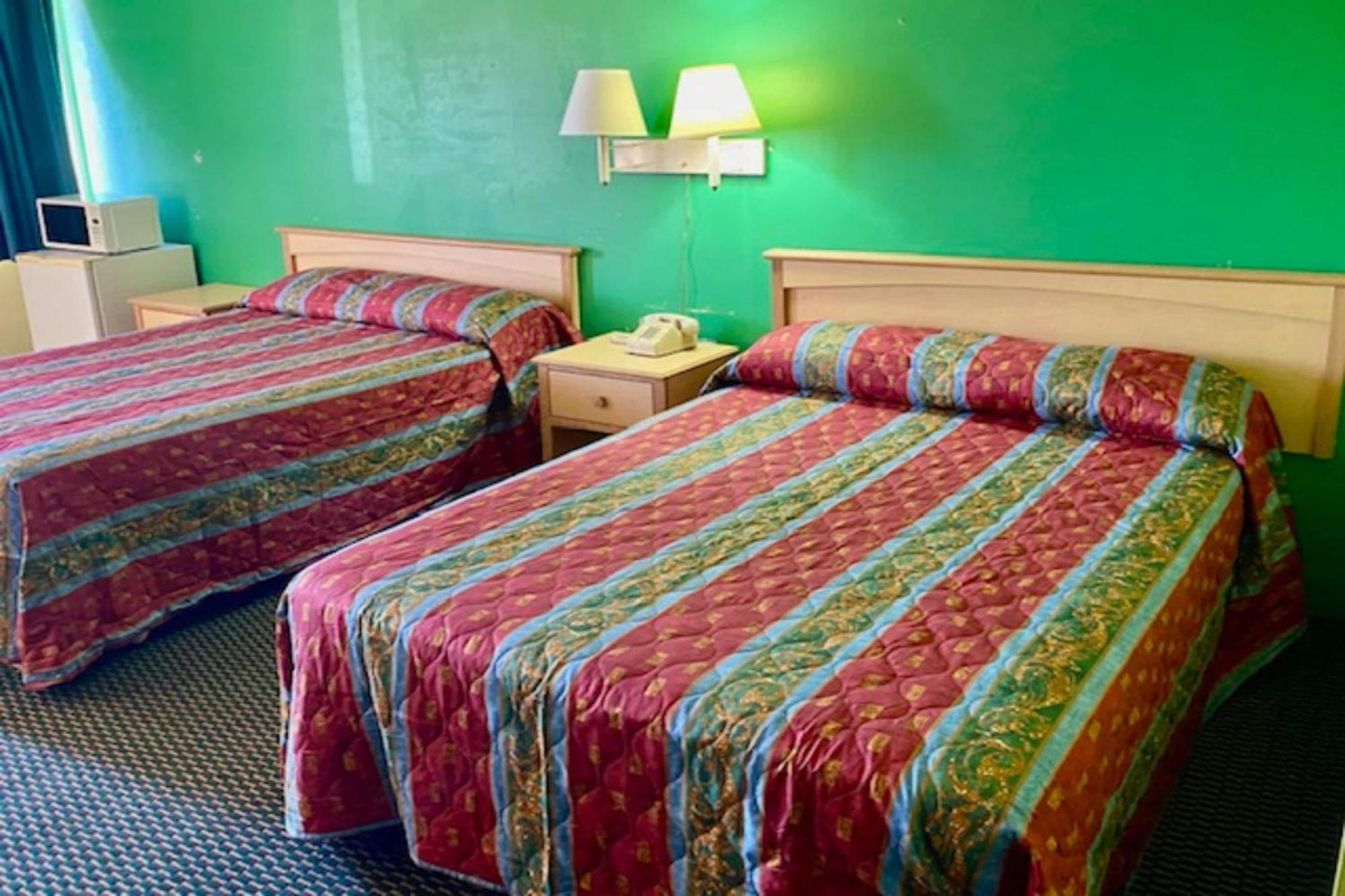 Red Carpet Inn & Suites Lima -Listing Partner Exteriör bild