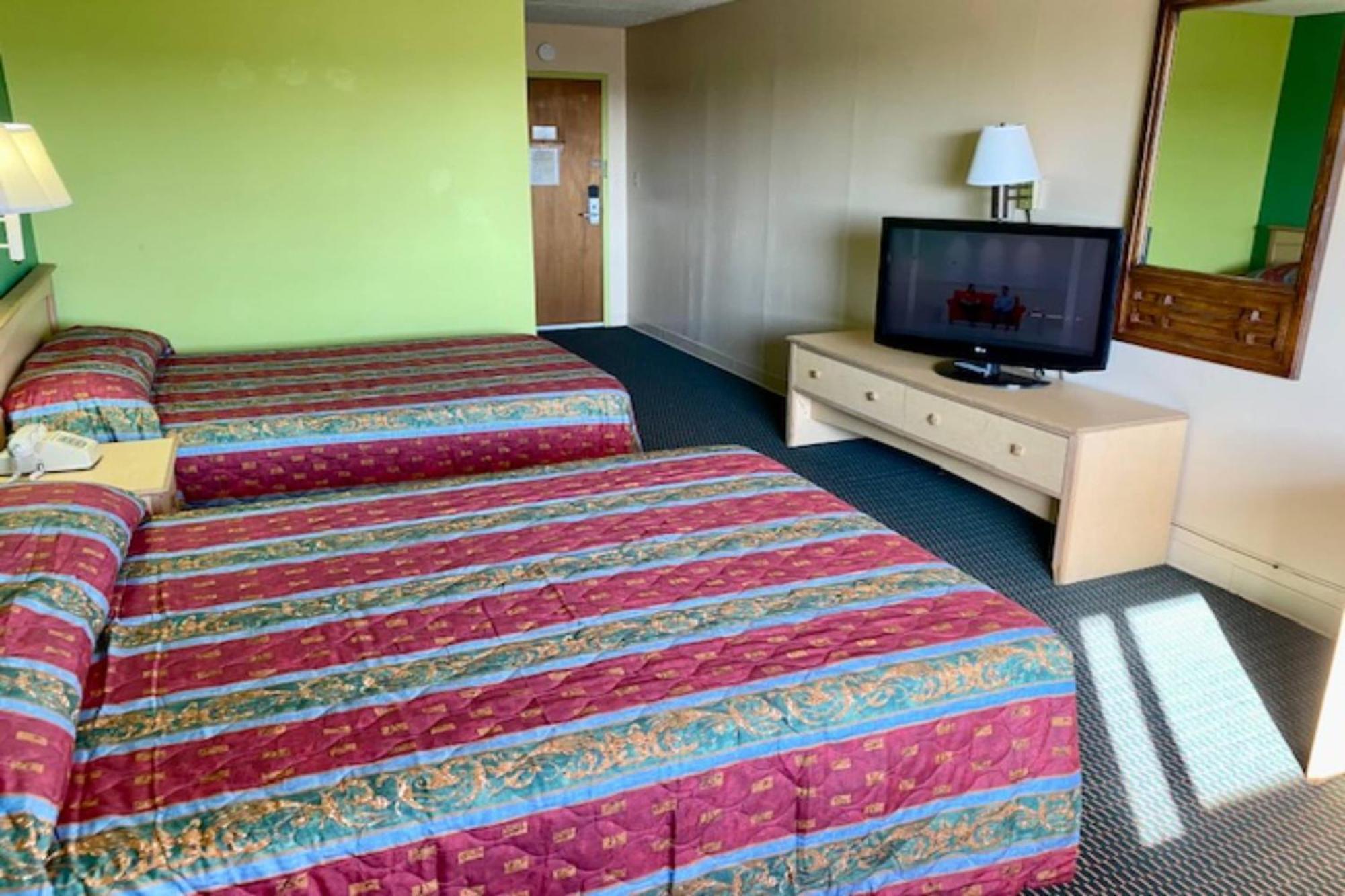 Red Carpet Inn & Suites Lima -Listing Partner Exteriör bild