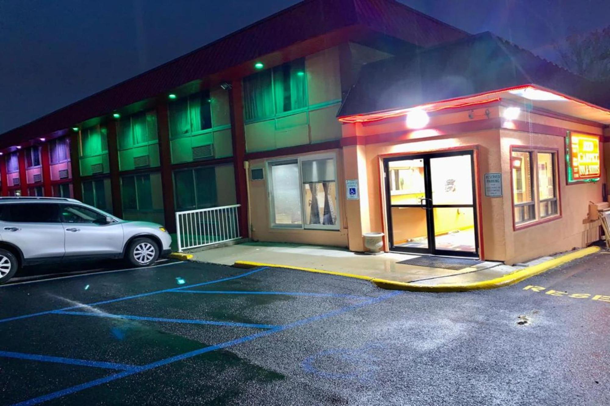 Red Carpet Inn & Suites Lima -Listing Partner Exteriör bild