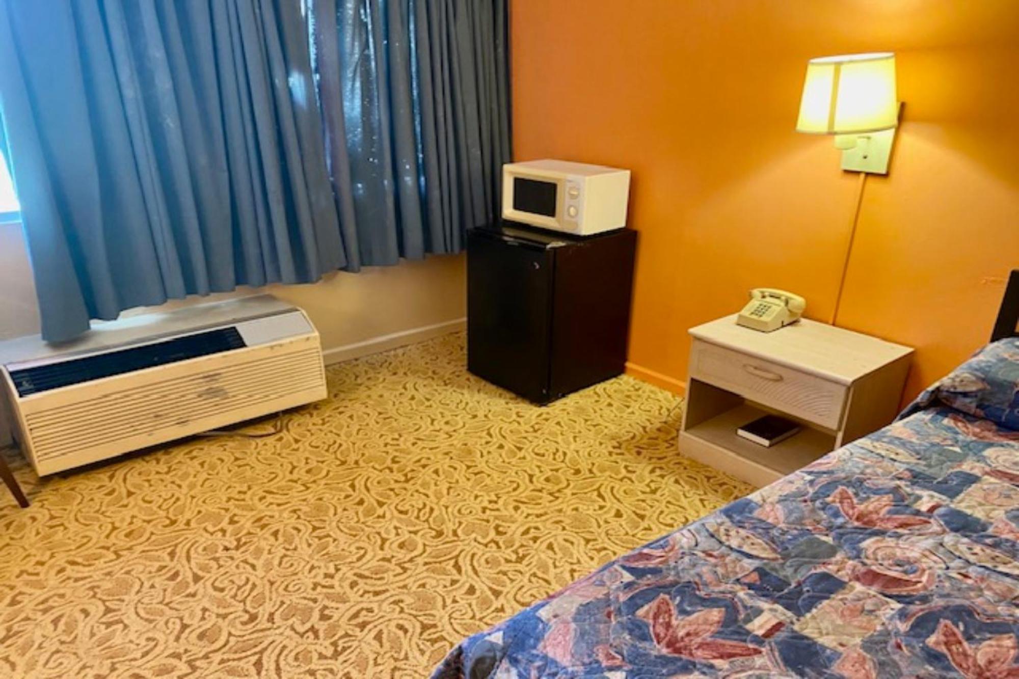 Red Carpet Inn & Suites Lima -Listing Partner Exteriör bild