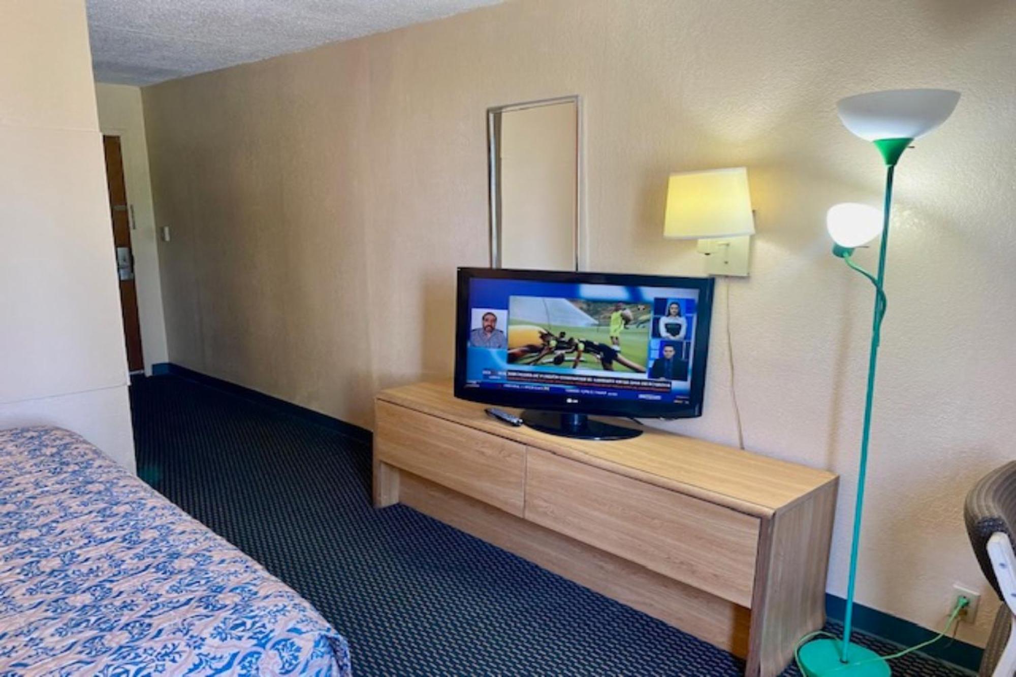 Red Carpet Inn & Suites Lima -Listing Partner Exteriör bild
